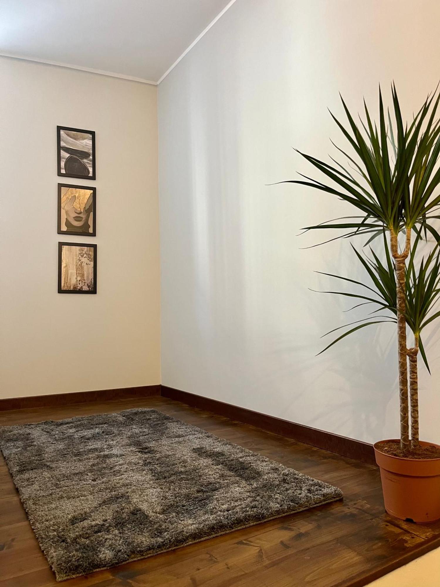 Residenza Elegante - A 5 Fermate Dal Duomo Villa Milan Bagian luar foto
